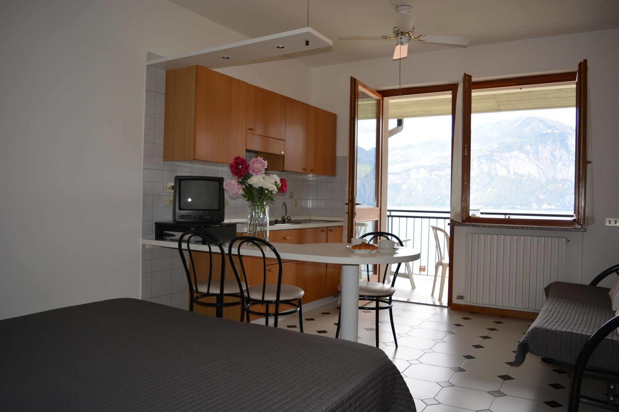Residence San Vito Brenzone sul Garda Dış mekan fotoğraf